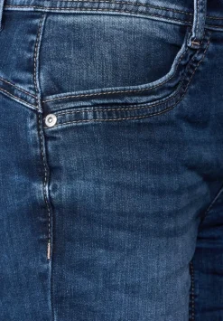 Casual Fit Jeans In 7/8