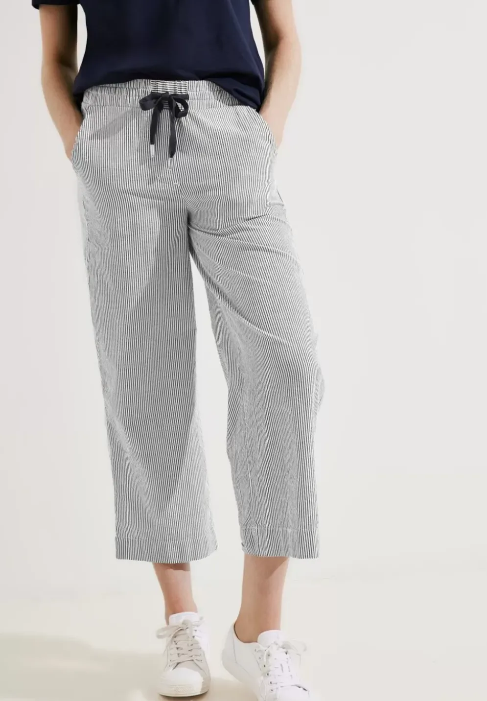Casual Fit Mit Wide Legs