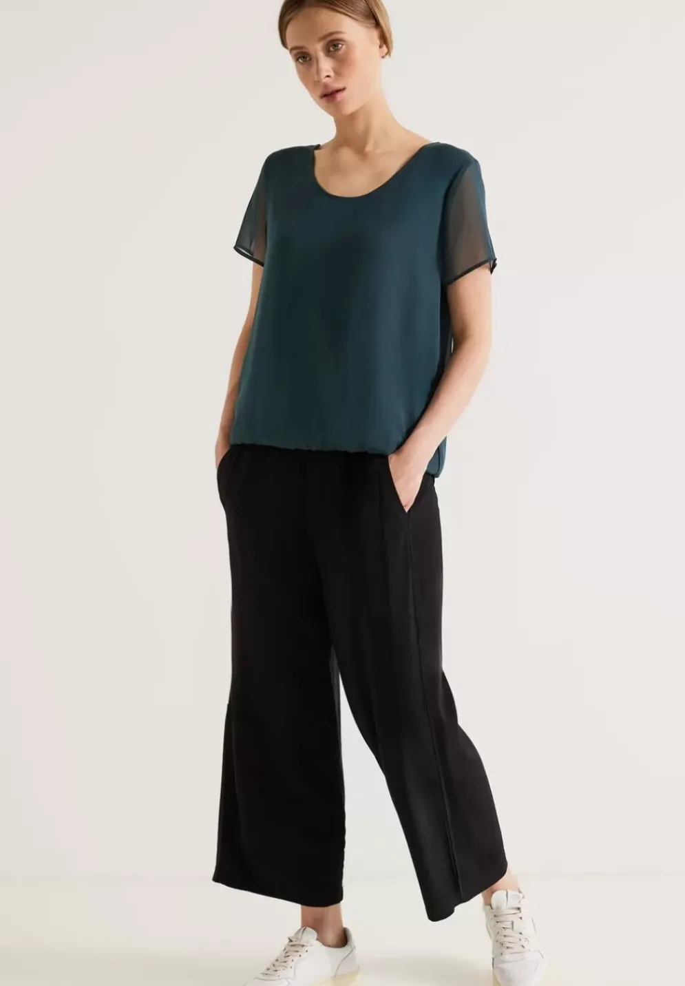 Chiffonbluse Mit Cut Outs
