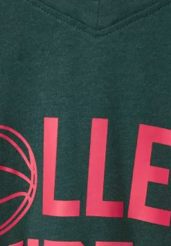 College T-Shirt