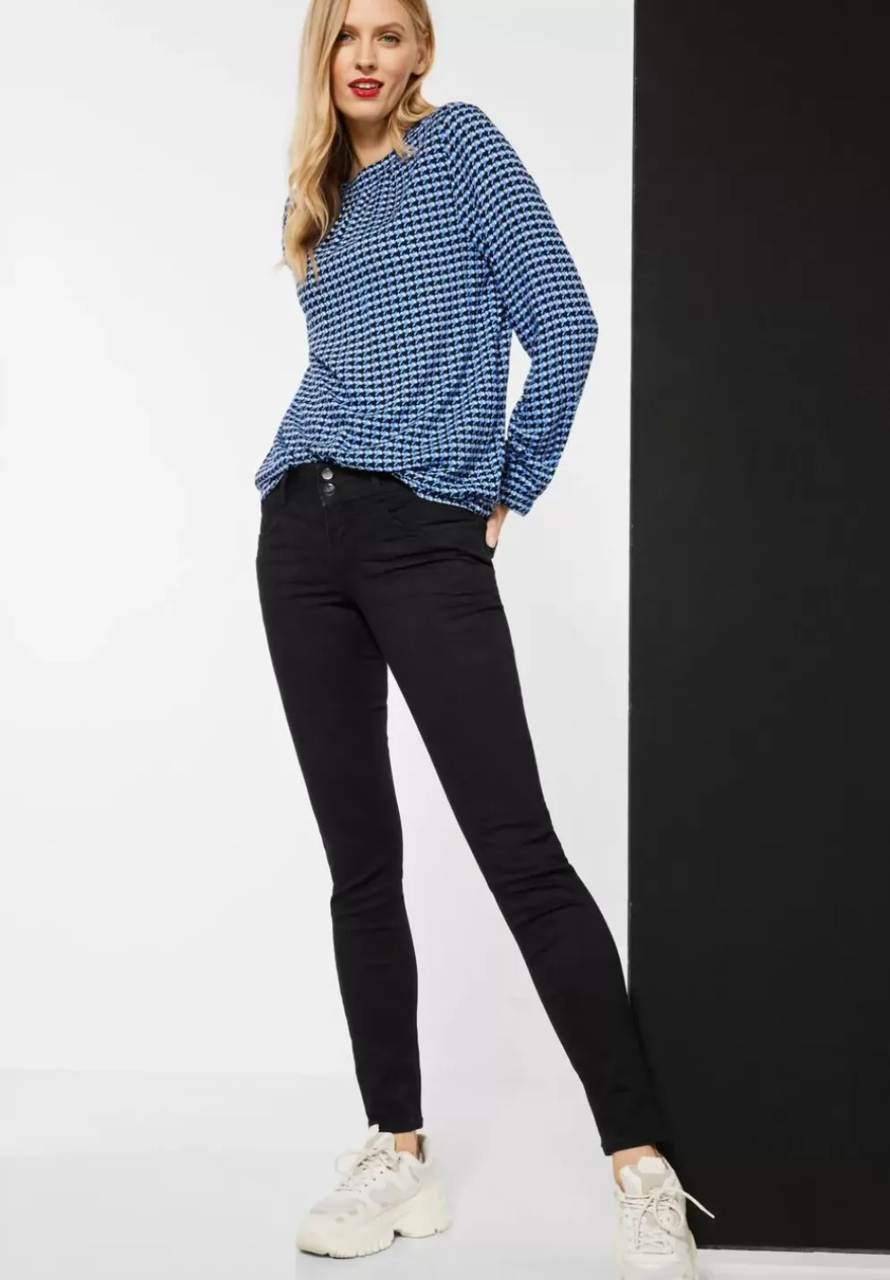 Dunkle Slim Fit Jeans