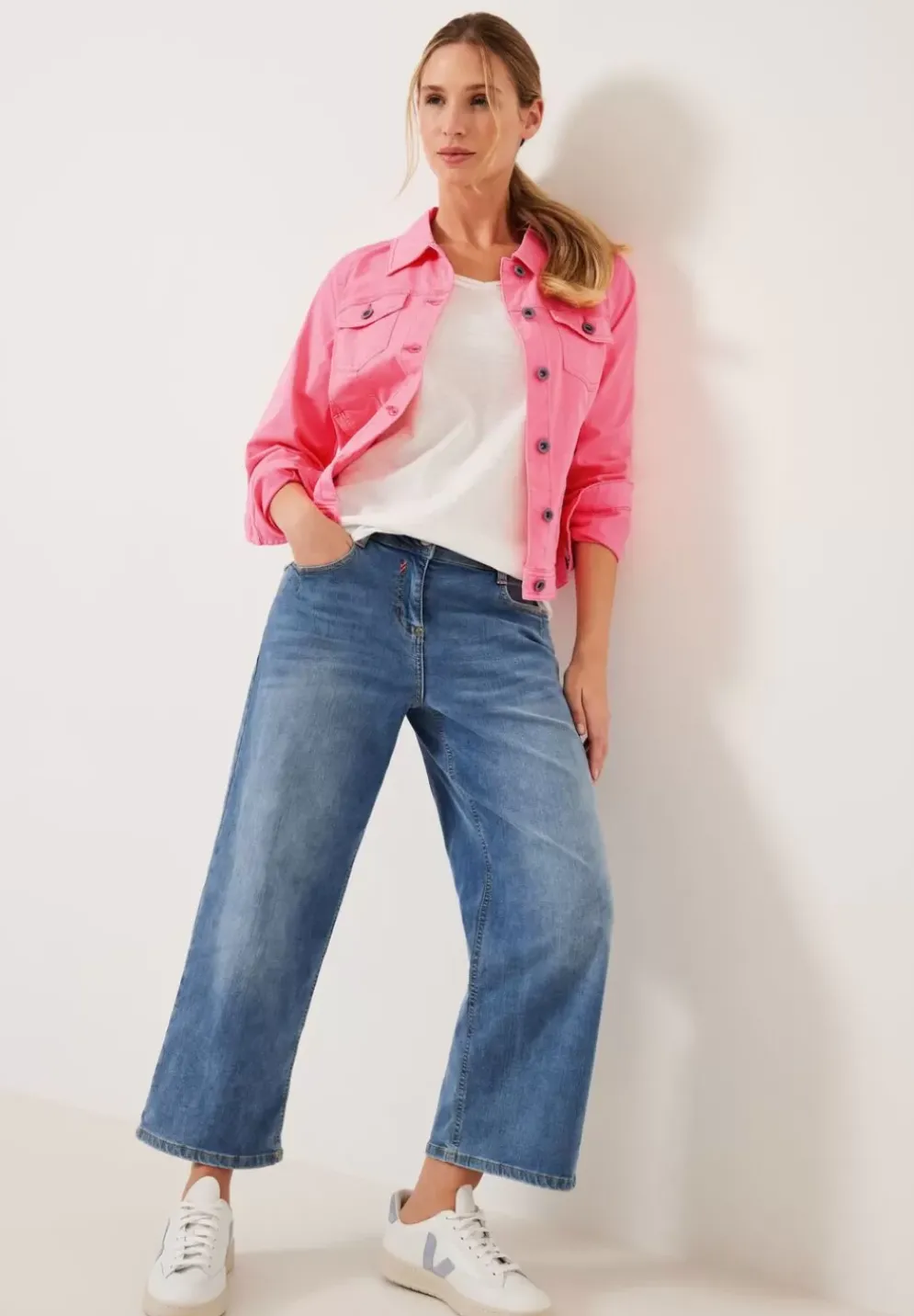 Farbige Jeansjacke