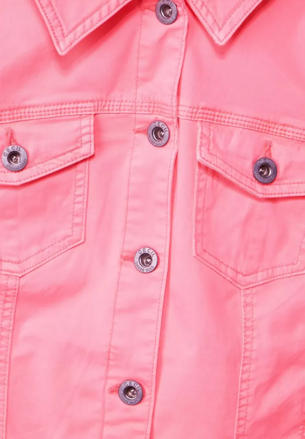 Farbige Jeansjacke