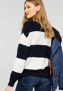 Gestreifter Pullover