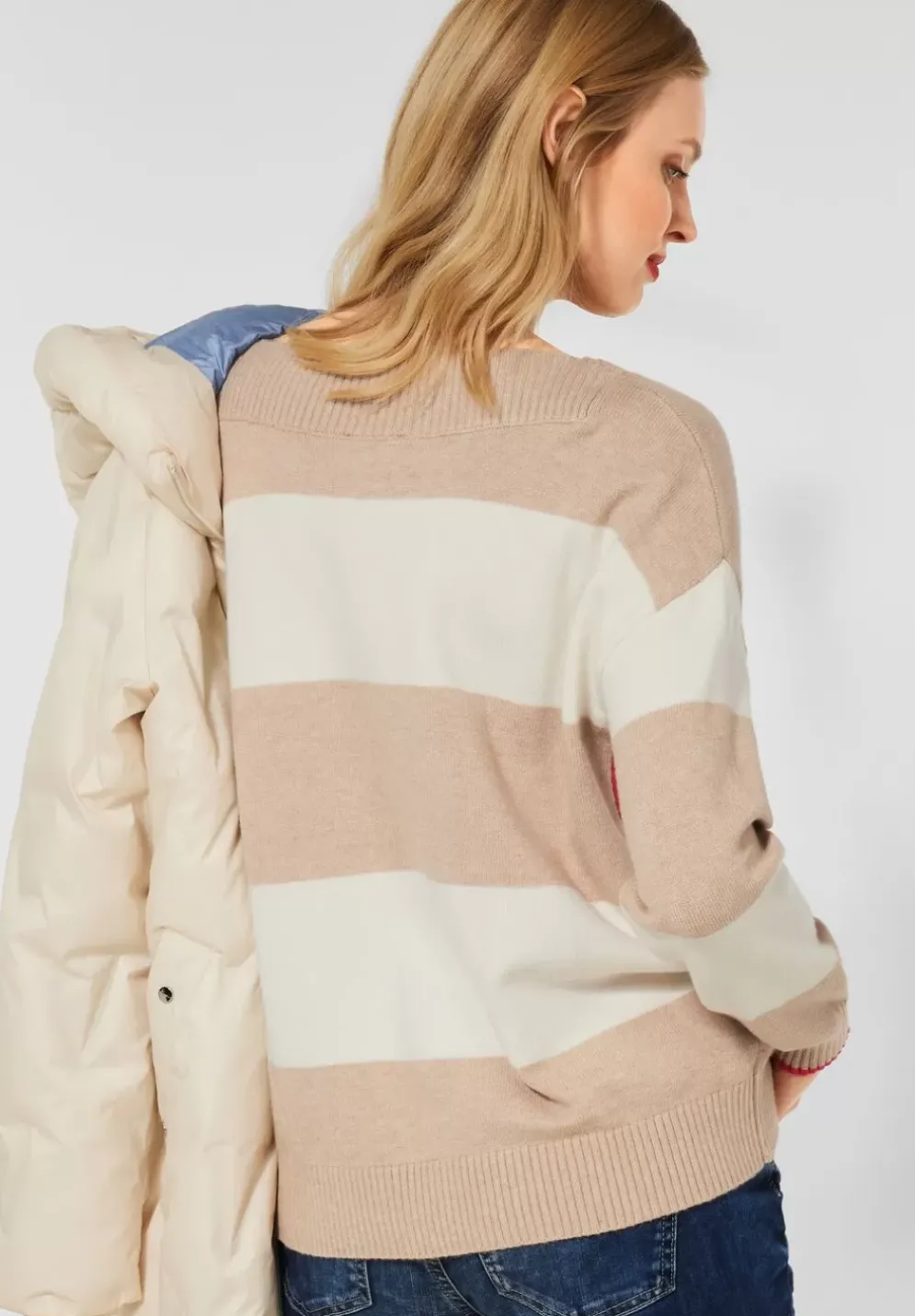 Gestreifter Pullover