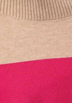 Gestreifter Pullover