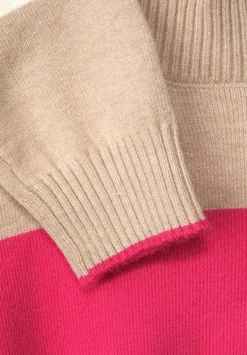 Gestreifter Pullover
