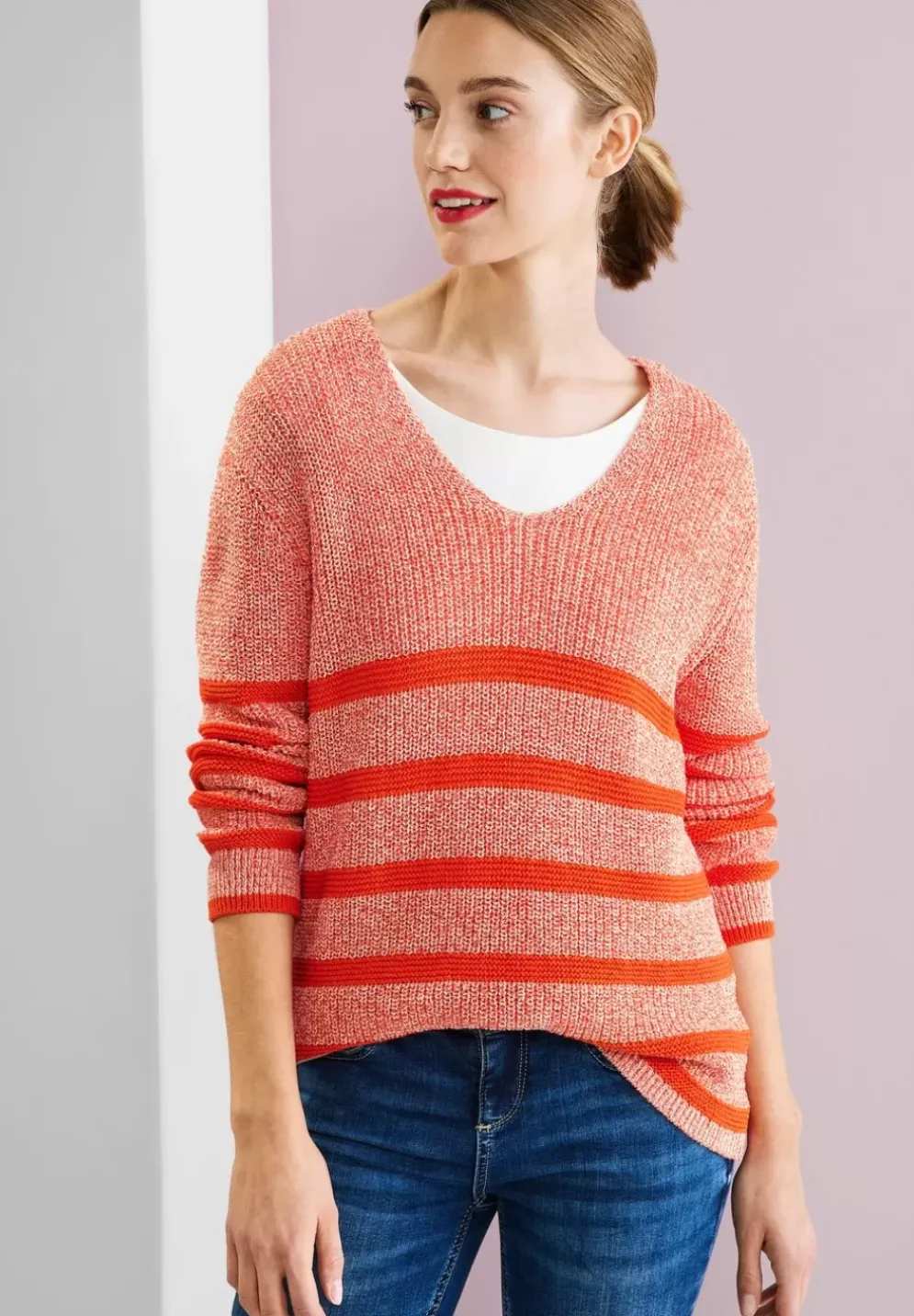 Gestreifter Strickpullover