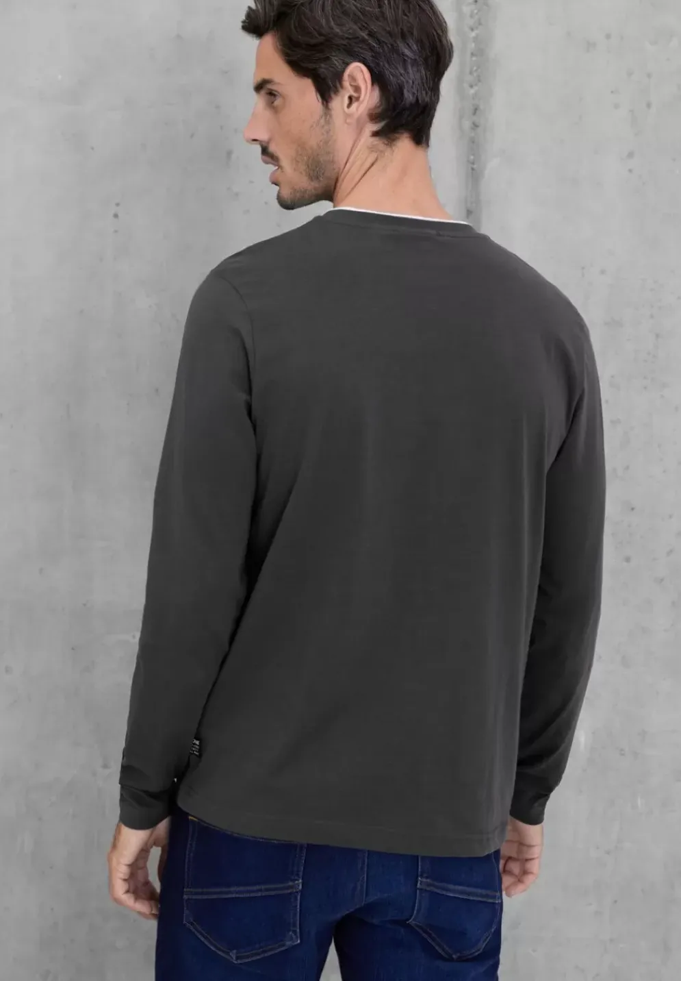 Henleyshirt Mit Brustprint
