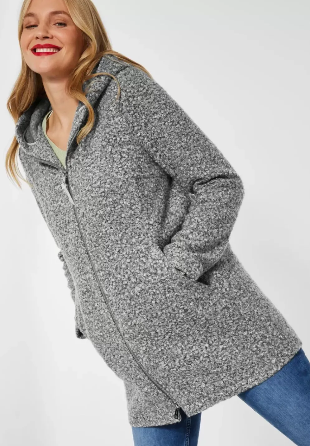 Kapuzenmantel In Curly Wool
