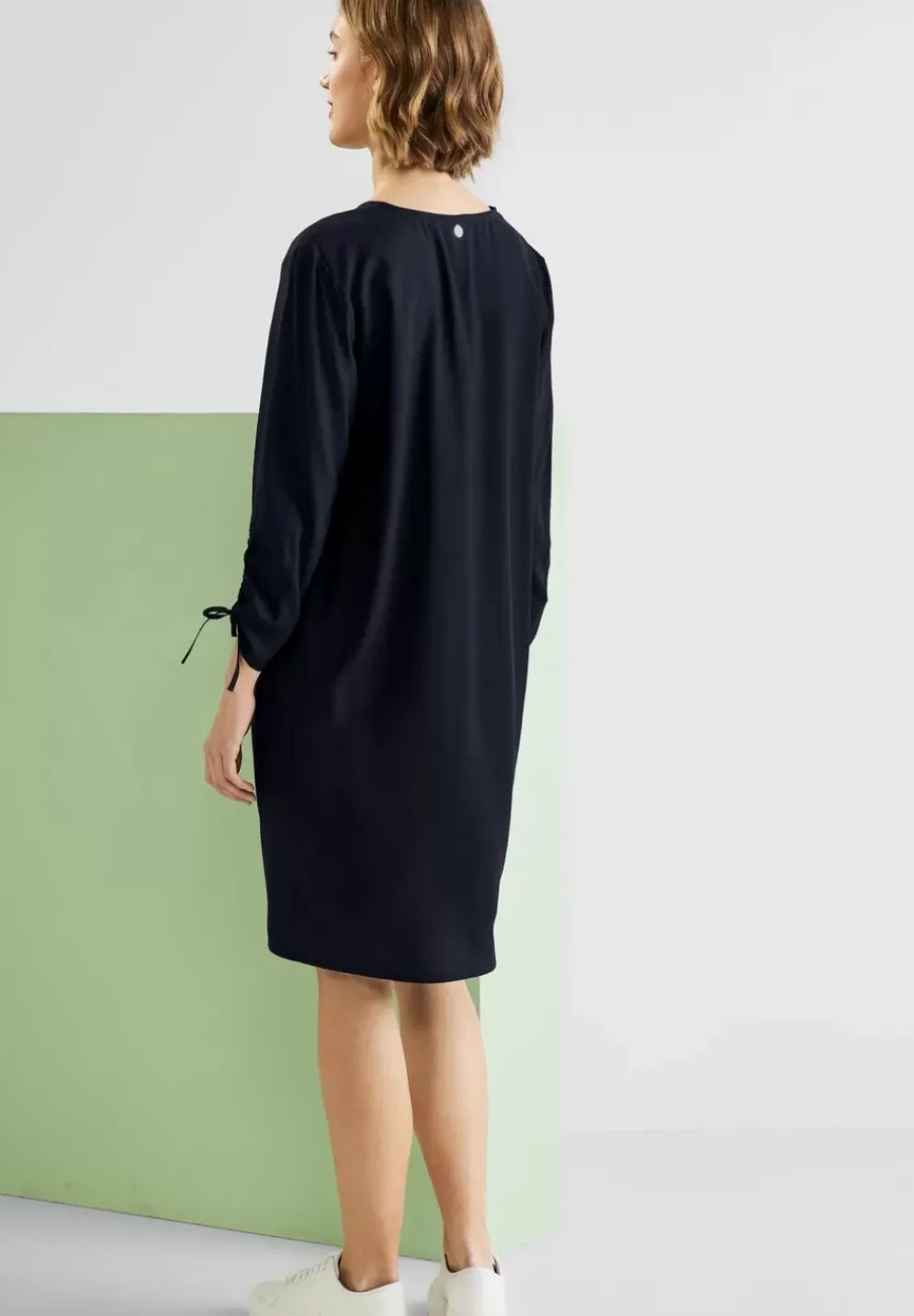 Kleid Mit Armelraffung