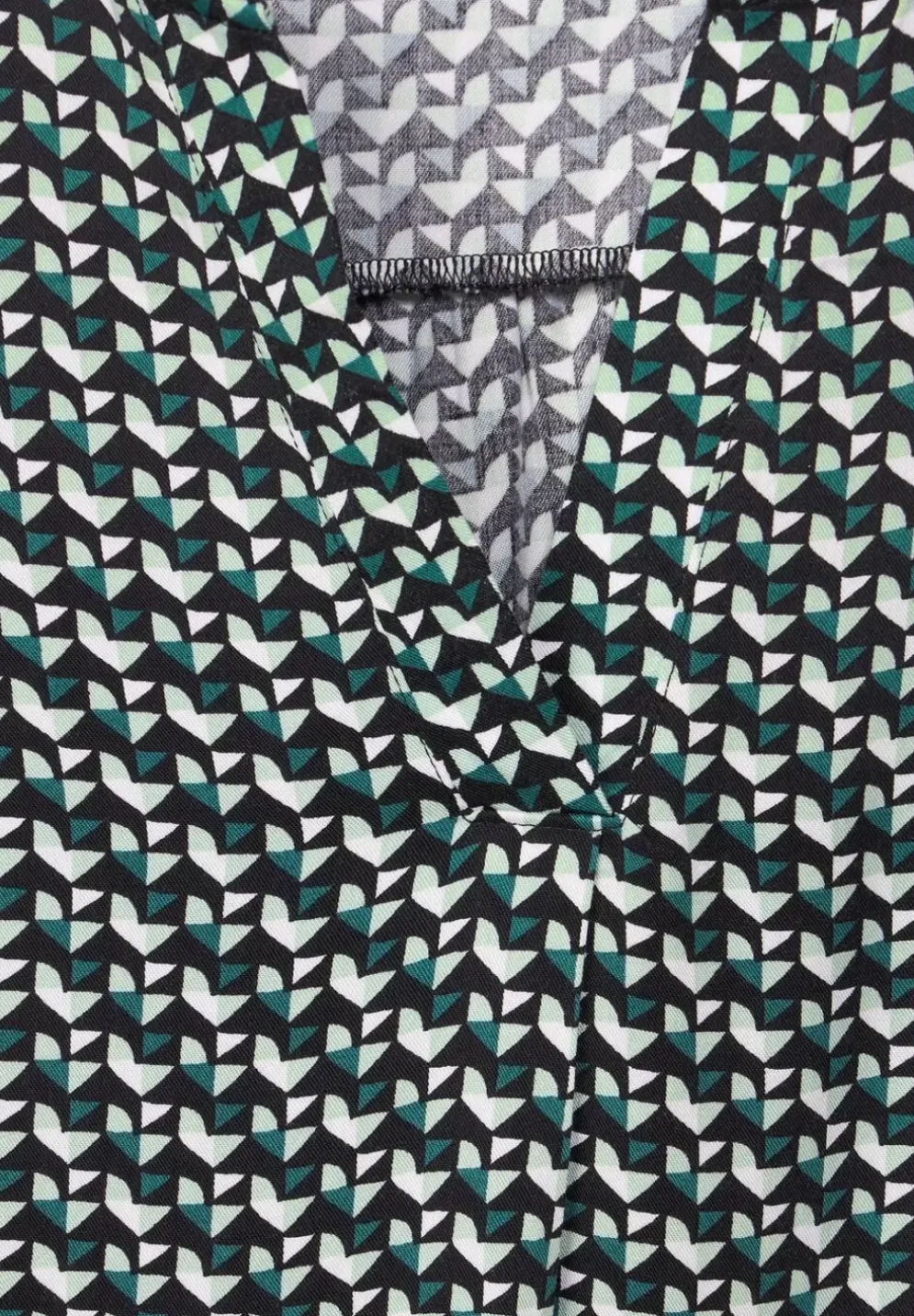 Kleid Mit Minimalprint