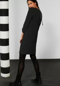 Kleid Mit Struktur