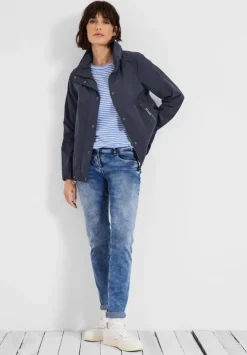 Kurze Jacke Mit Taschen