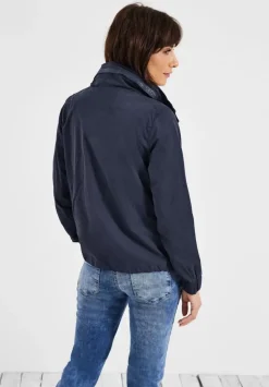 Kurze Jacke Mit Taschen