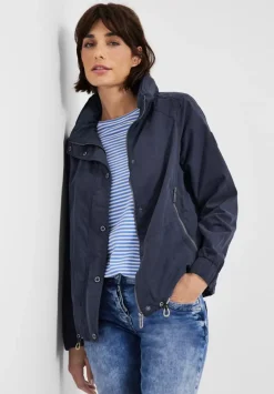 Kurze Jacke Mit Taschen