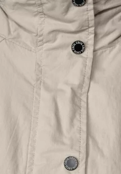 Kurze Jacke Mit Taschen