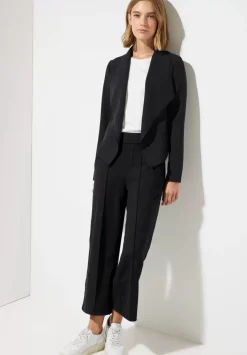 Kurzer Offener Blazer