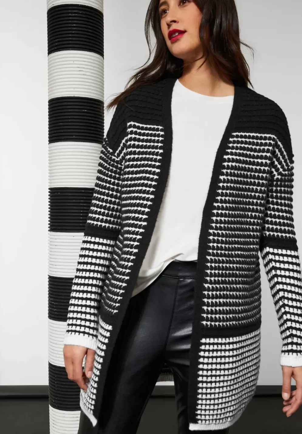 Langer Cardigan Mit Struktur