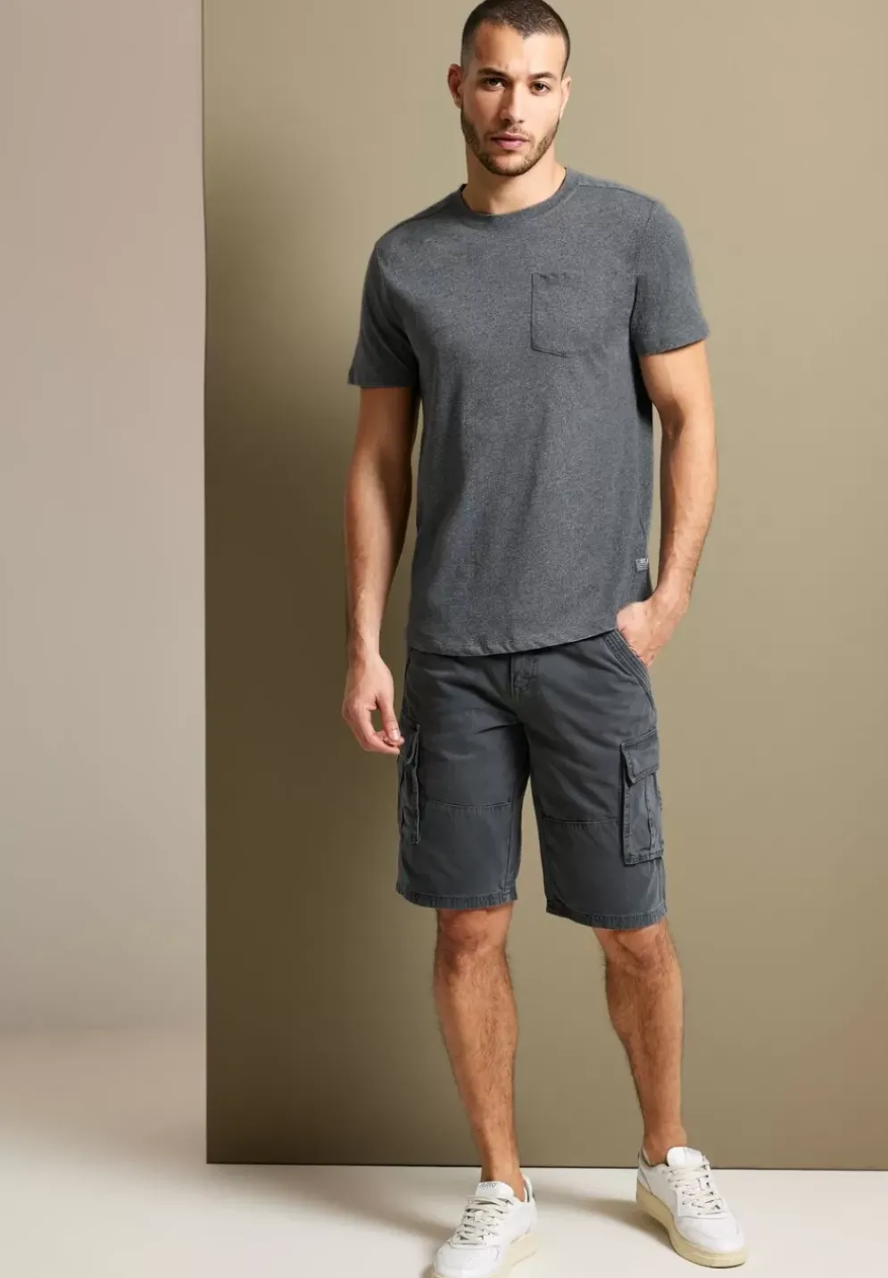 Long T-Shirt Mit Brusttasche