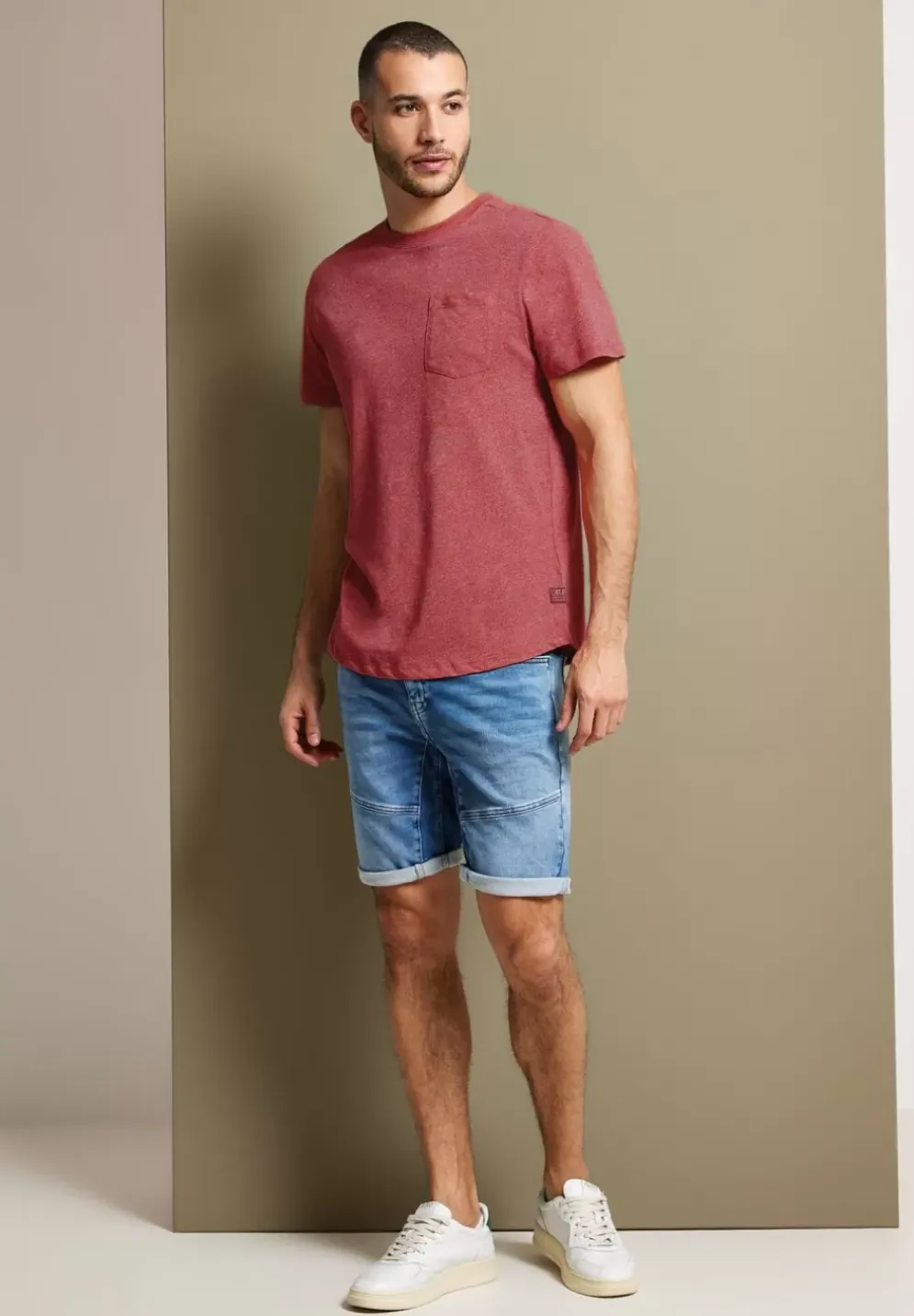 Long T-Shirt Mit Brusttasche