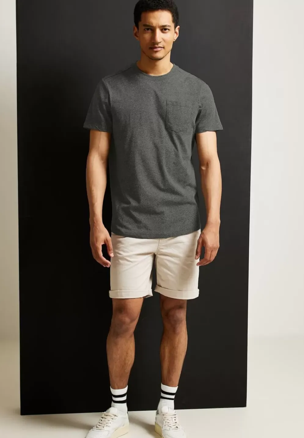 Long T-Shirt Mit Brusttasche