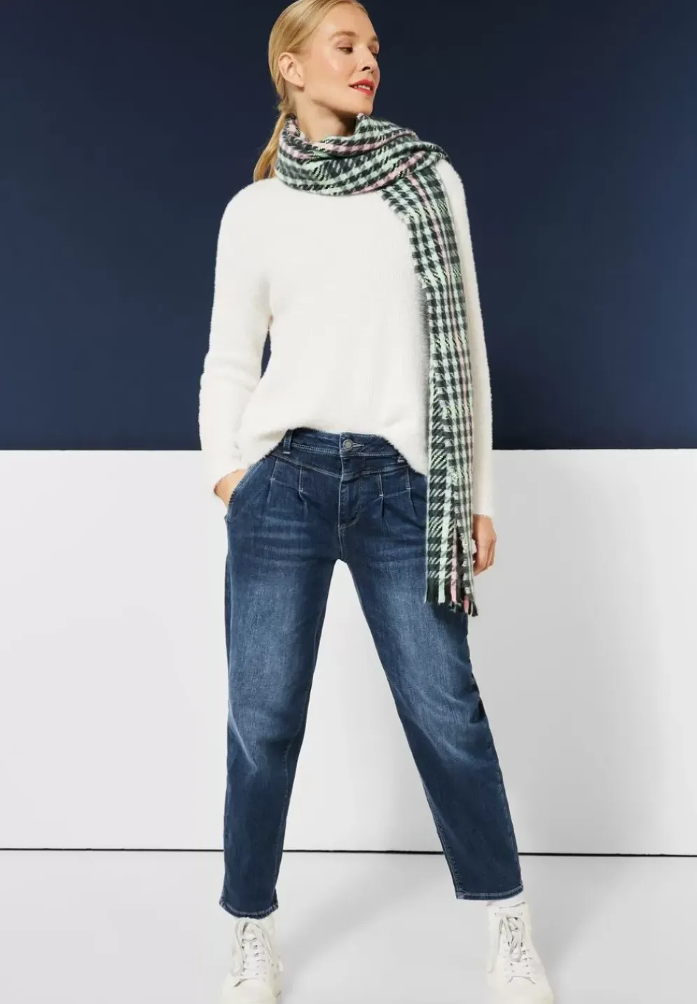 Loose Fit Balloon Jeans