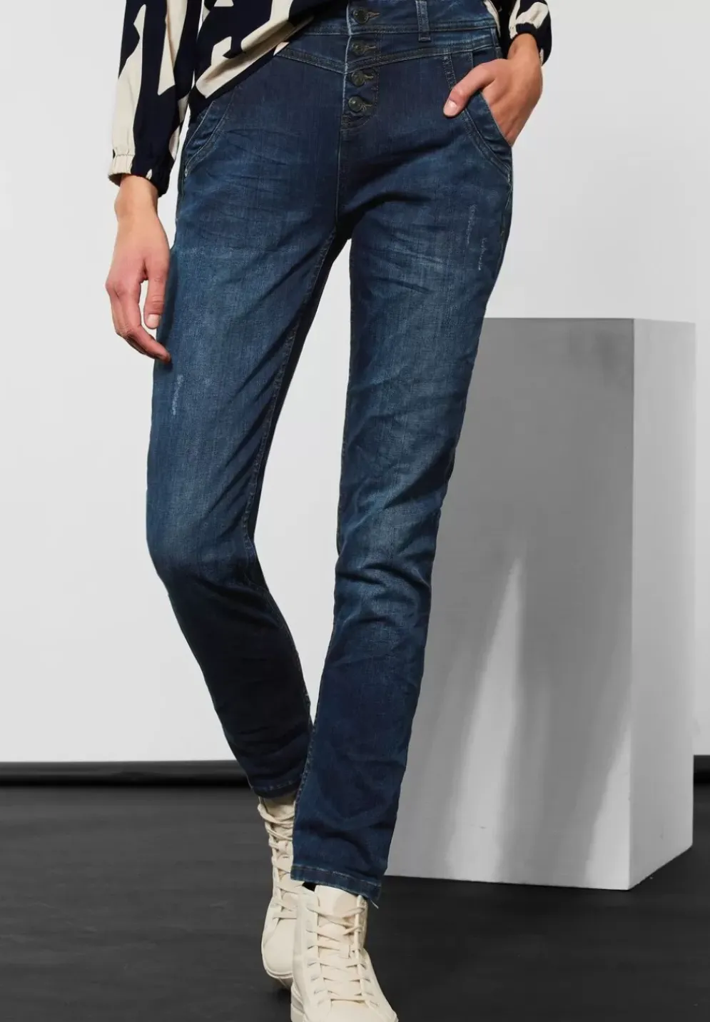 Loose Fit Boyfriend Jeans