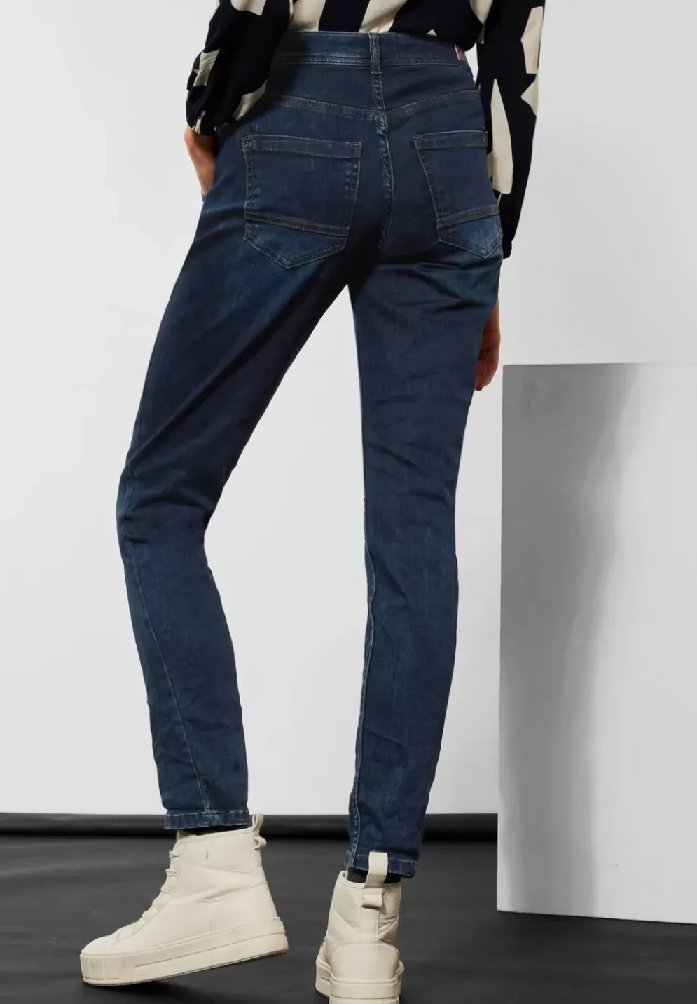Loose Fit Boyfriend Jeans