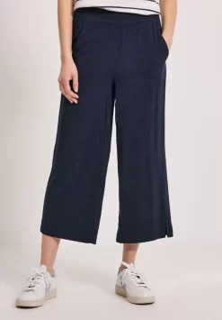 Loose Fit Hose