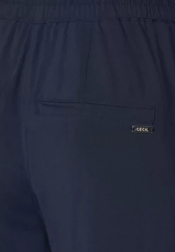 Loose Fit Hose