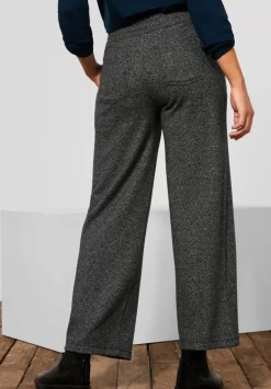 Loose Fit Hose