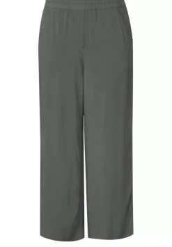 Loose Fit Hose