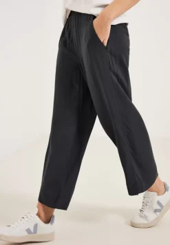 Loose Fit Hose