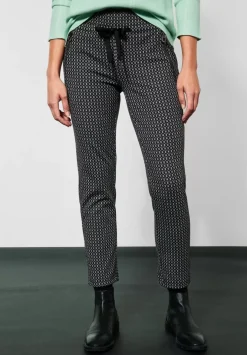 Loose Fit Hose