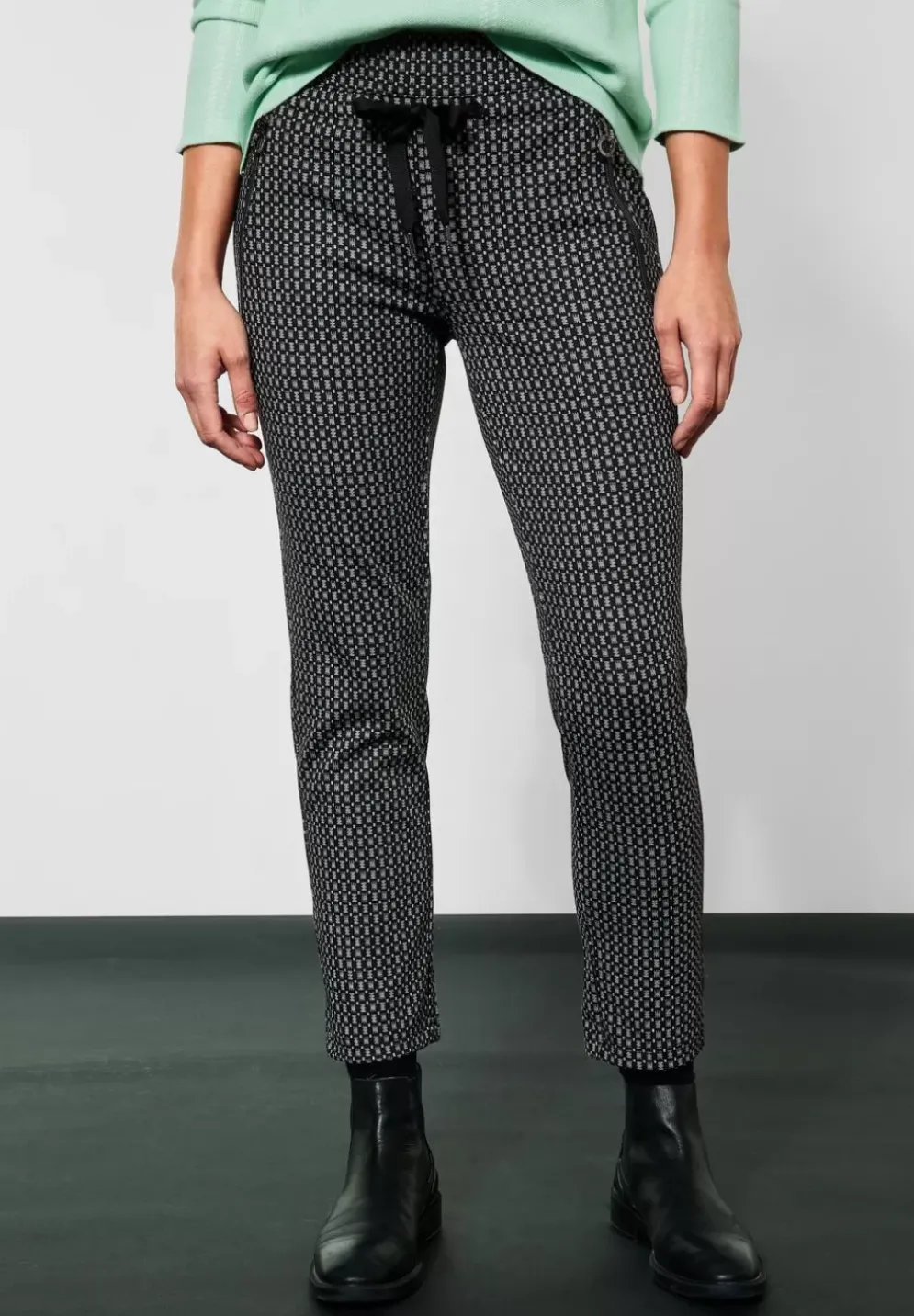 Loose Fit Hose