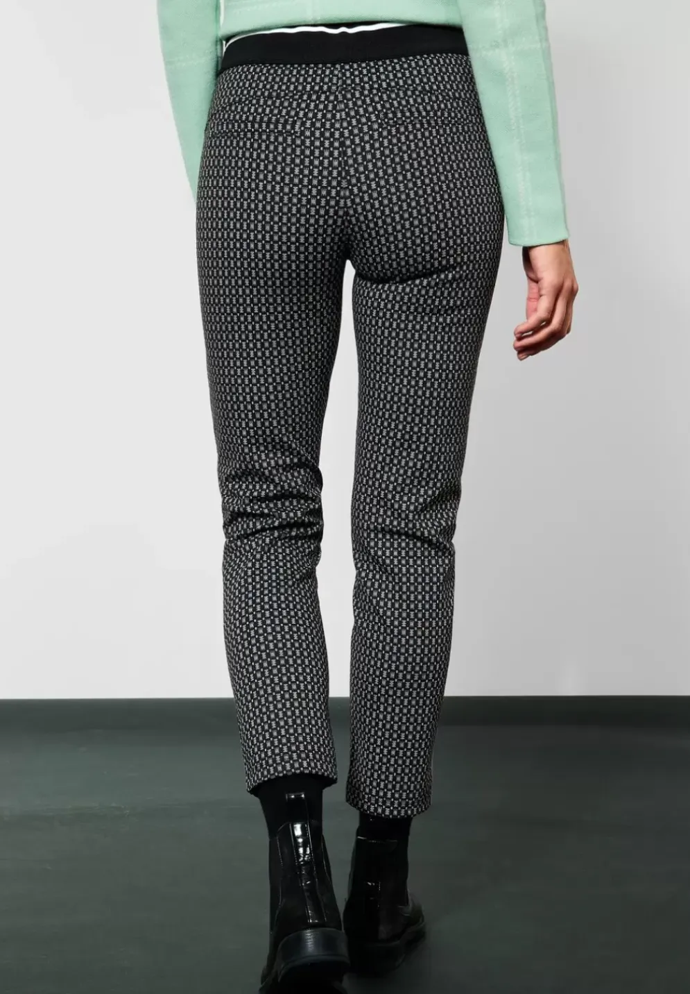 Loose Fit Hose