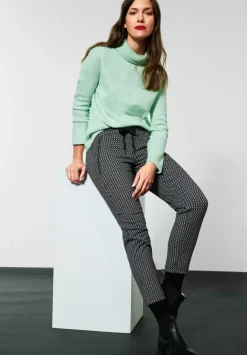 Loose Fit Hose