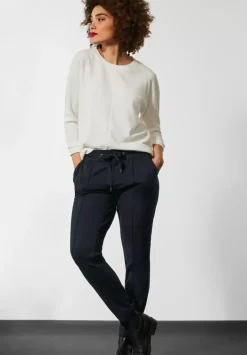 Loose Fit Hose