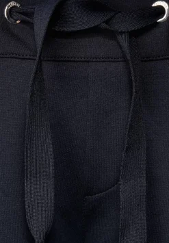 Loose Fit Hose