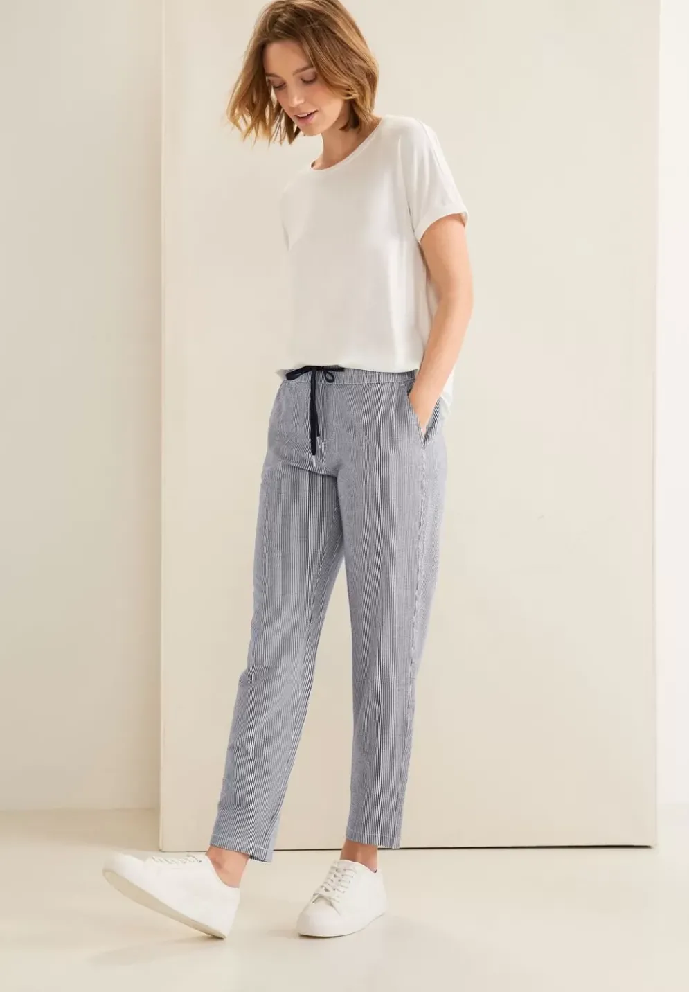 Loose Fit Hose In Seersucker