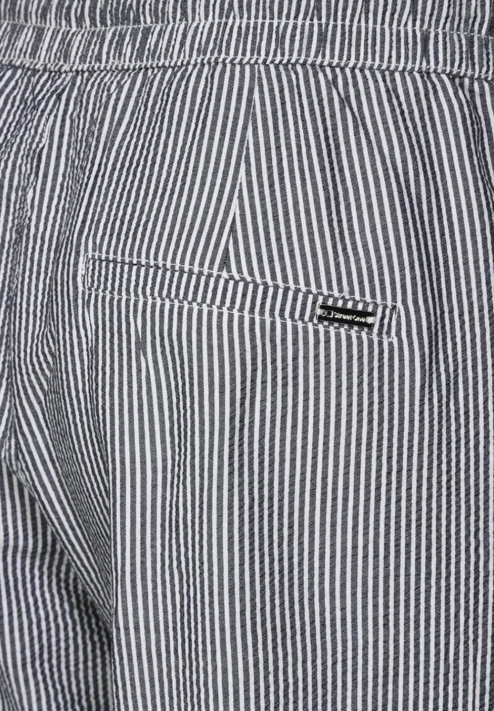 Loose Fit Hose In Seersucker