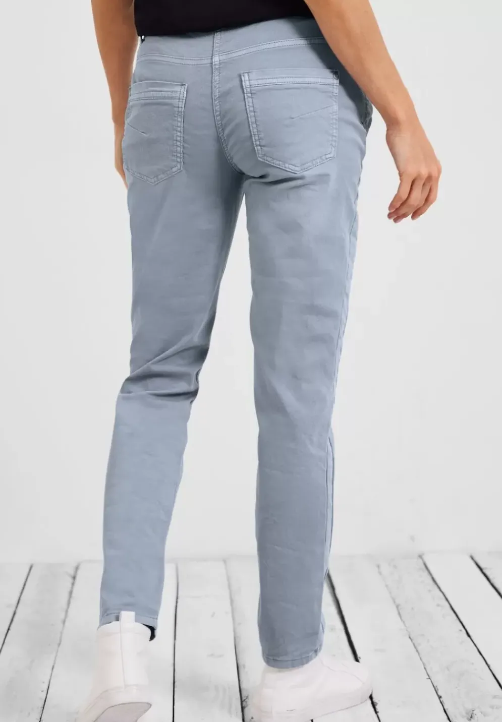 Loose Fit Hose Mit Stretch