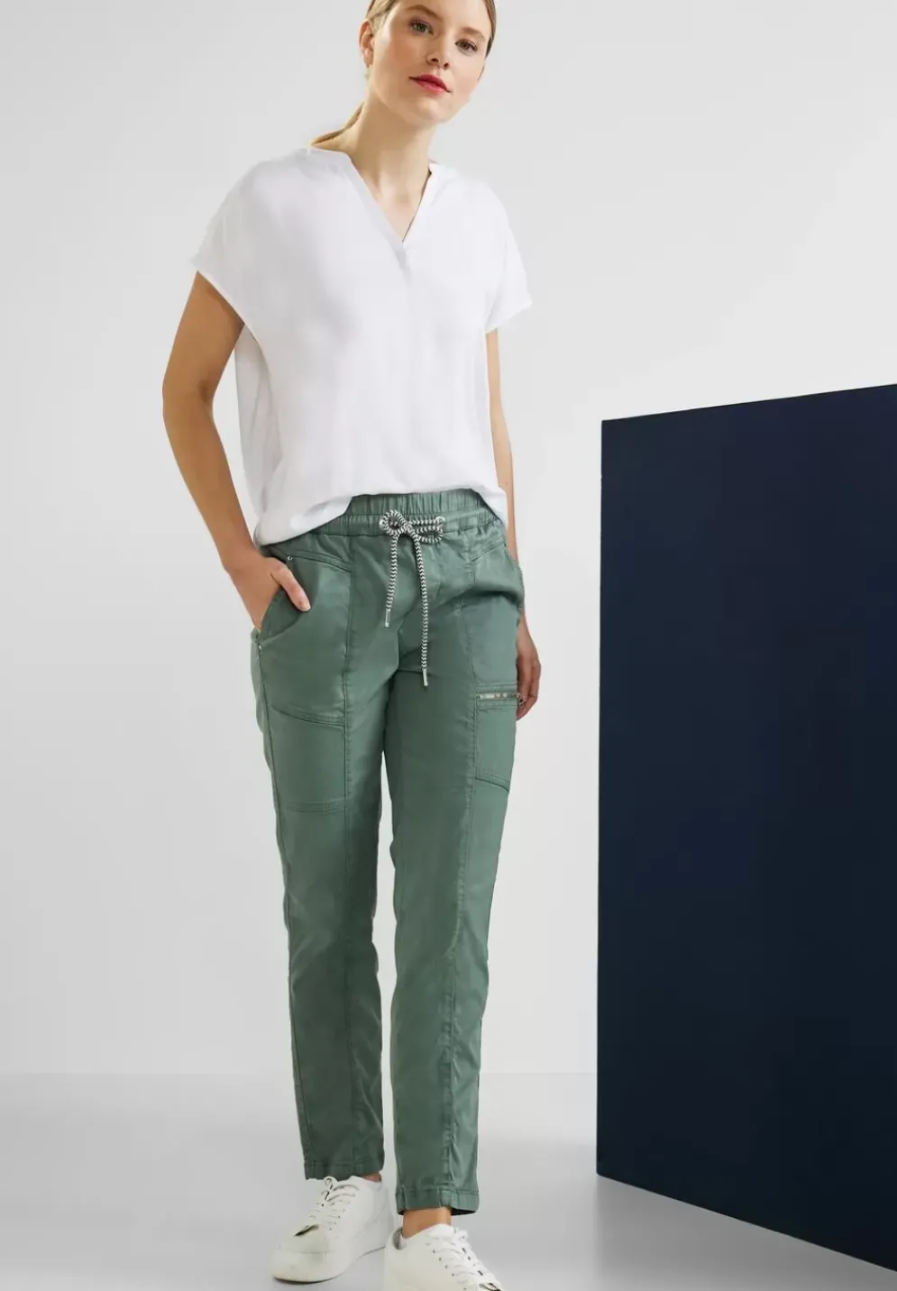 Loose Fit Hose Mit Stretch