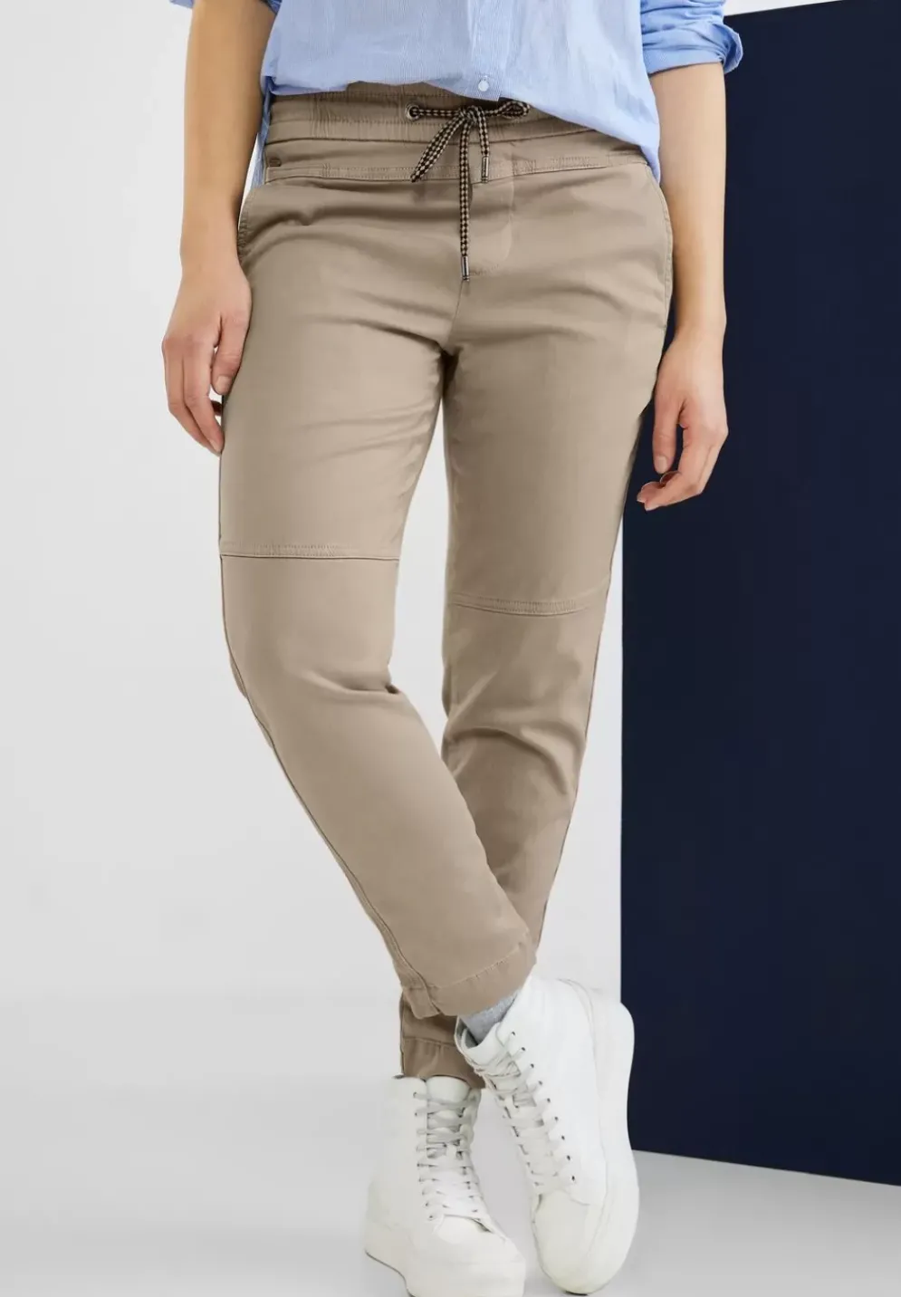 Loose Fit Hose Mit Stretch