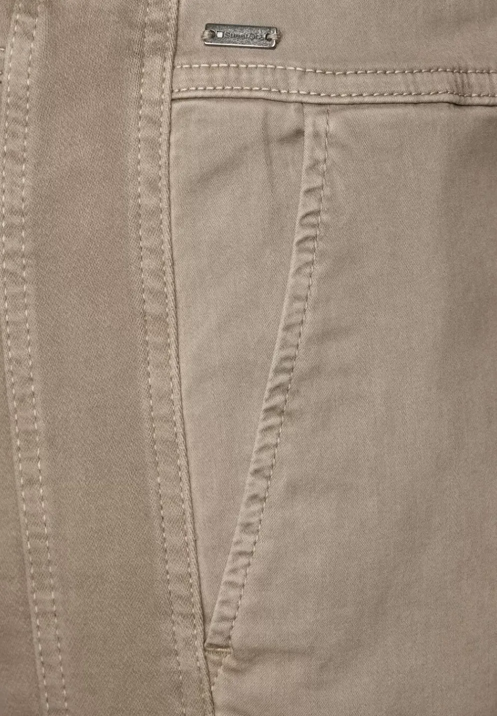 Loose Fit Hose Mit Stretch