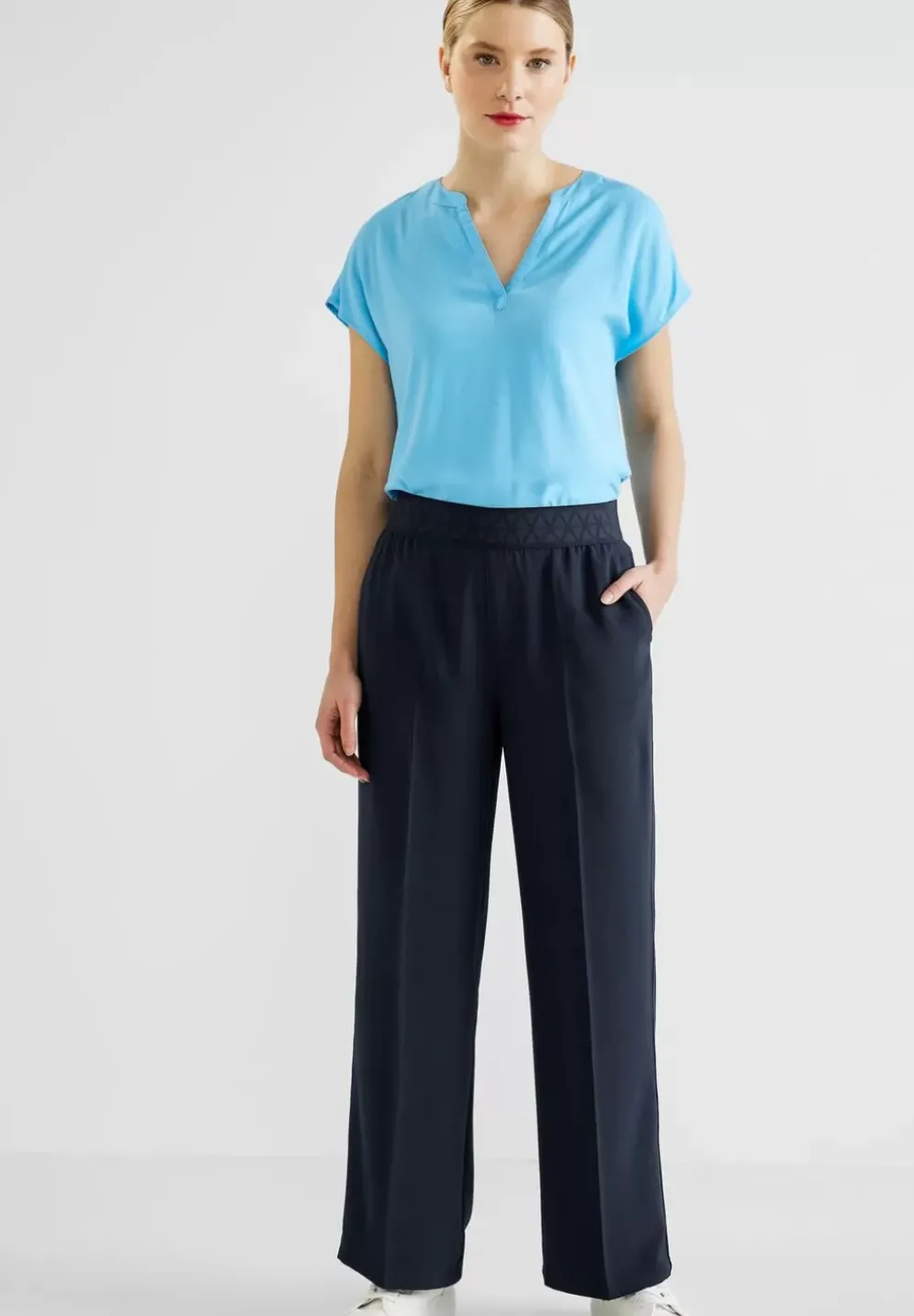 Loose Fit Hose Mit Stretch