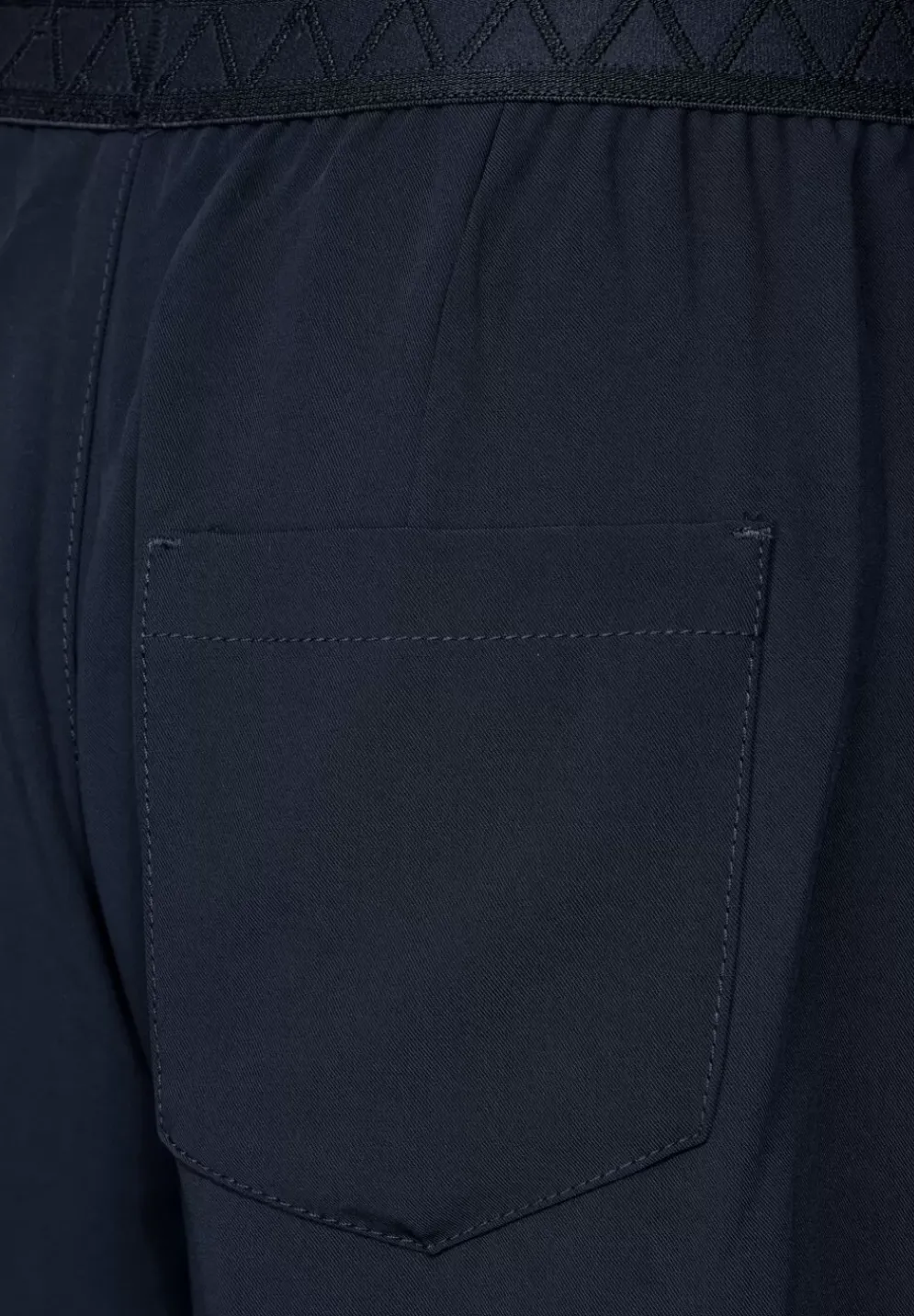 Loose Fit Hose Mit Stretch