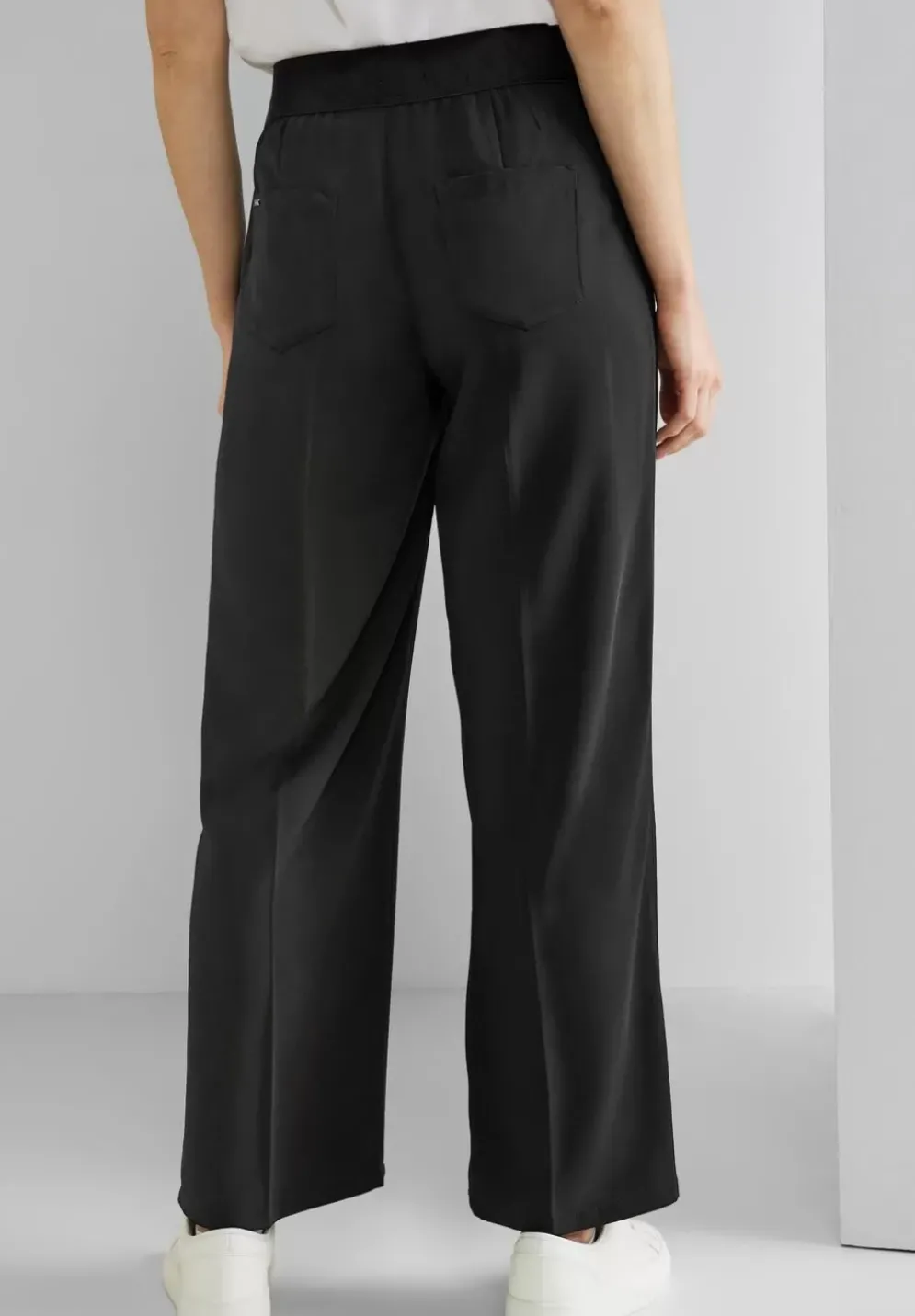 Loose Fit Hose Mit Stretch