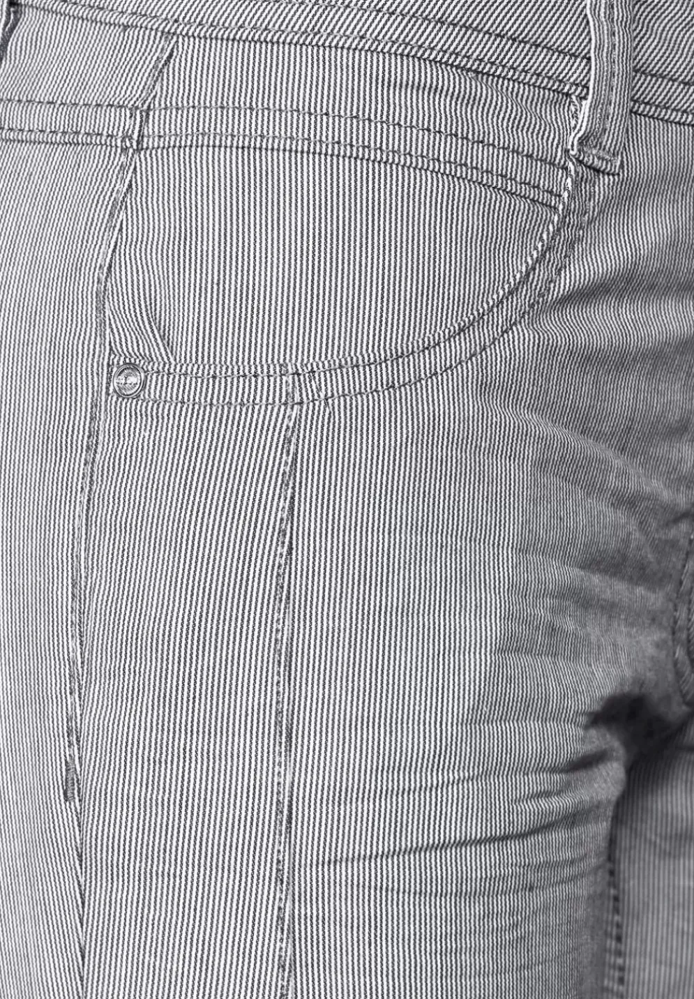 Loose Fit Hose Mit Stretch